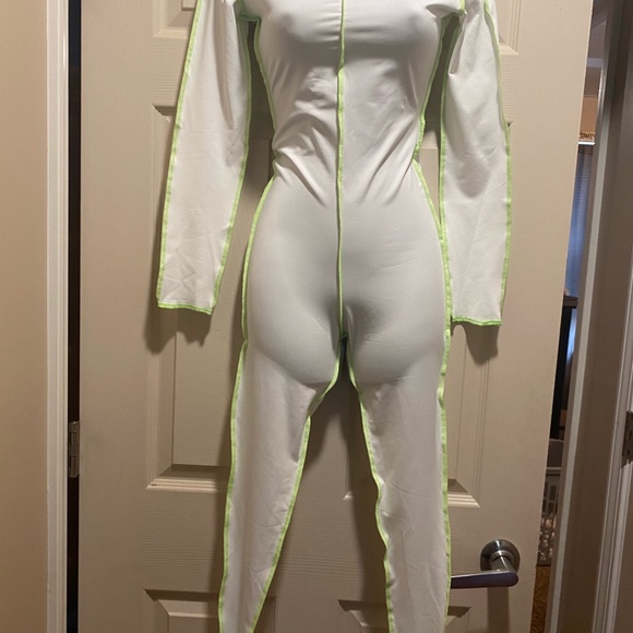 One Piece - Picture 4 of 5